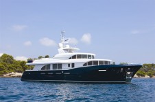 Luxury charter explorer yacht BELLE ISLE by Kingship